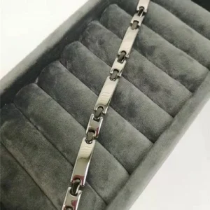 Neuve avec étiquette Mirr’or –  BRACELETS : H-11 9