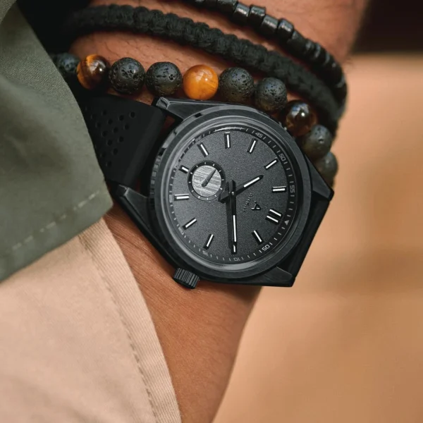 mode pas chere Arkai Mond | Montre Meteorite En Acier Inoxydable Noir – Série Limitée 4