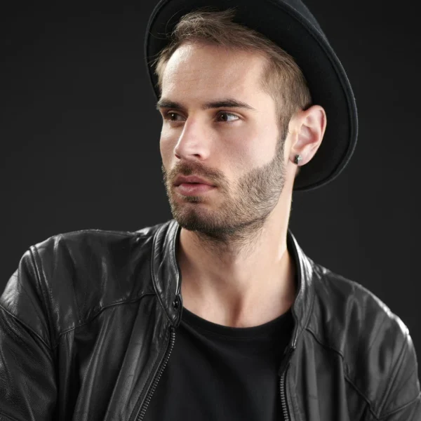 online boutique Moody Mason Clou D’oreille Jax En Acier Gris 5
