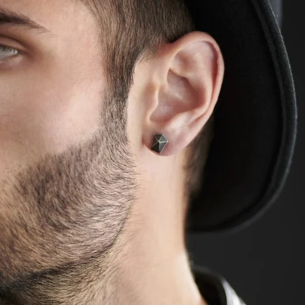 online boutique Moody Mason Clou D’oreille Jax En Acier Gris 4