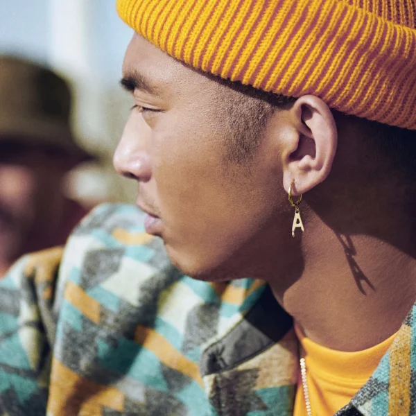 boutique pas cher Otsu Fahrenheit | Boucle D’oreille Avec L’initiale A En Acier Doré 3